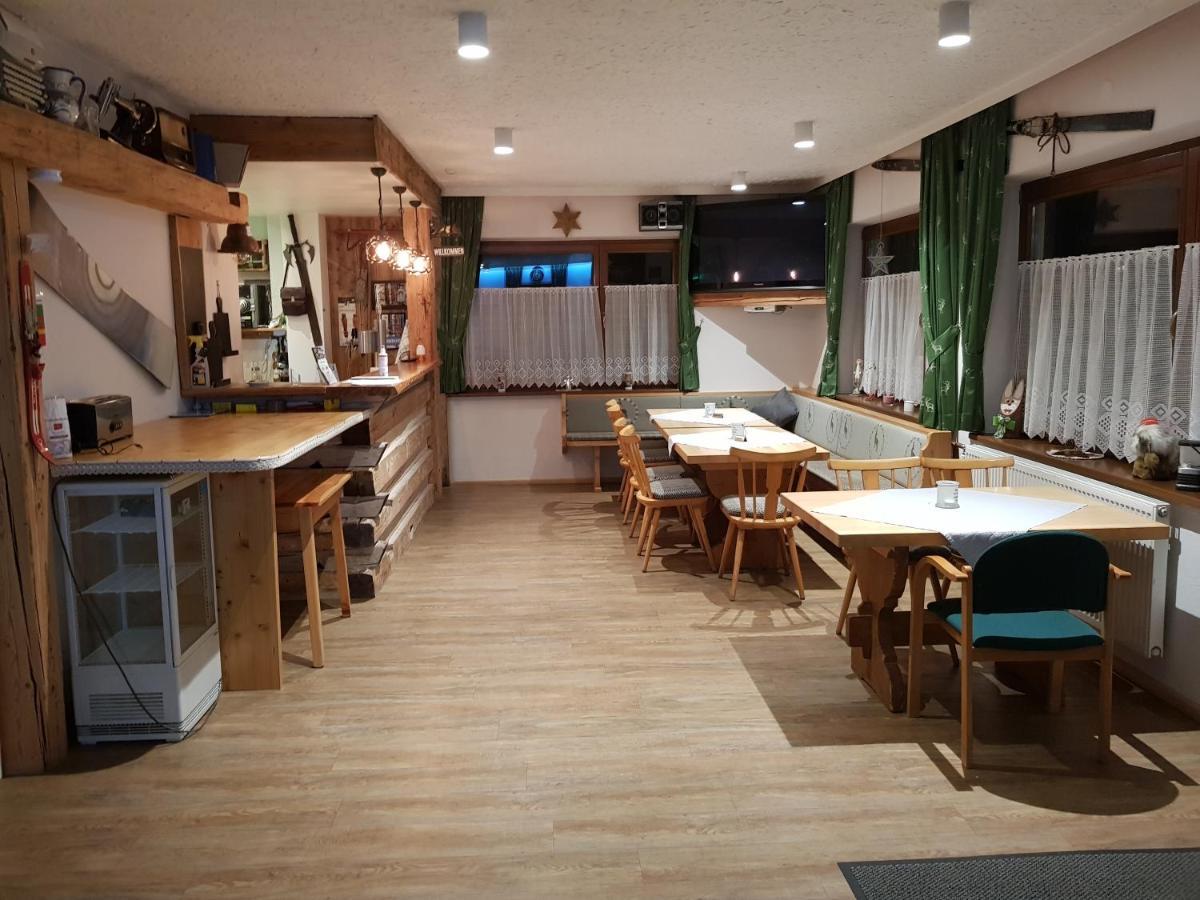 Maison d'hôtes Tattoo Mit Restaurant Und Tattoo-studio *